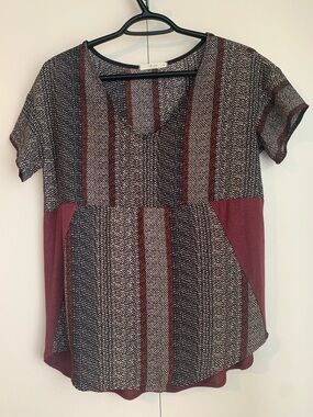 Le Lis Burgundy Black & White Herringbone Colour Blocked Blouse Size Medium